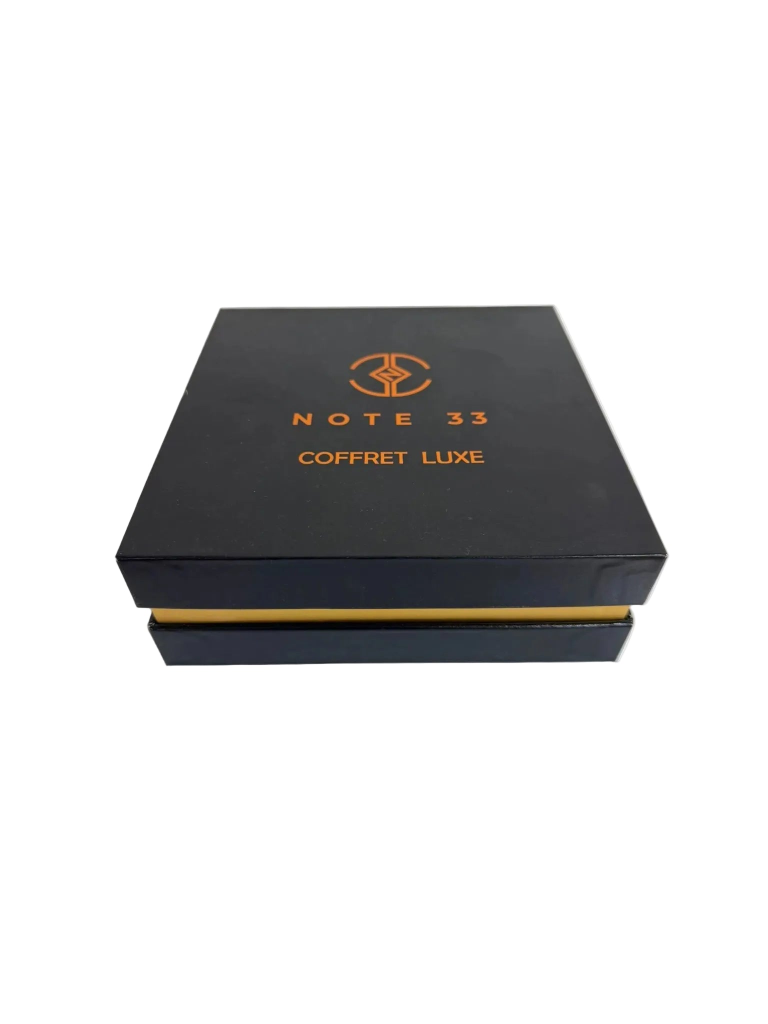 Créez votre coffret avec : 1 Parfum Wo&Man ( au choix ) + 2 Muscs intense 5ml ( au choix ) + 1 huile parfumée barbe & cheveux ( au choix )